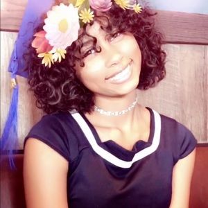 Meet your Posher, Felicia